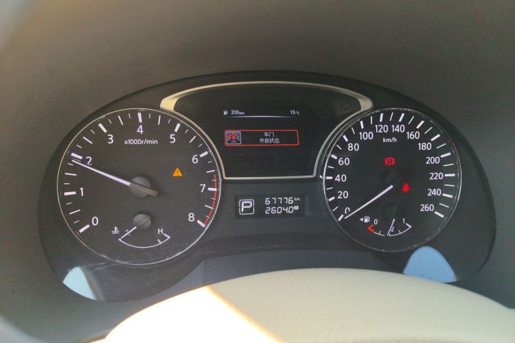 日产 天籁 2013款 2.0L XL舒适版中控内饰14