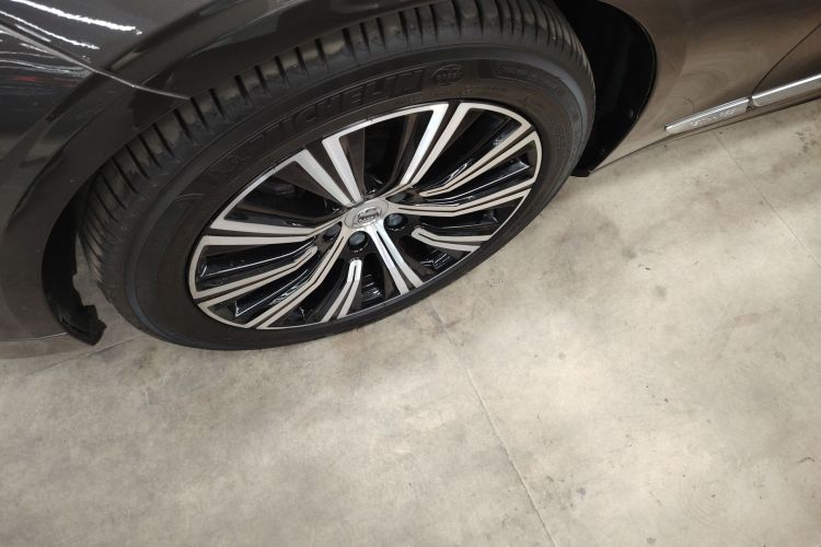 沃尔沃S90新能源 2022款 T8 E驱混动 智逸豪华版车身外观6007