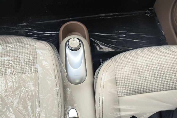 五菱汽车 宏光MINIEV 2025款 四门版 进阶款中控内饰18