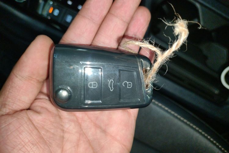 大众 途岳 2023款 300TSI 两驱皎月版中控内饰7001