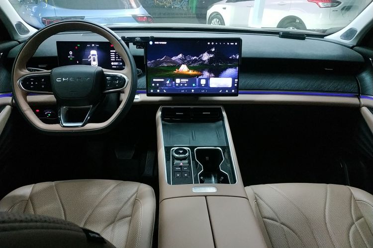 奇瑞 瑞虎8 L 2024款 2.0T 两驱豪华版 5座中控内饰7002