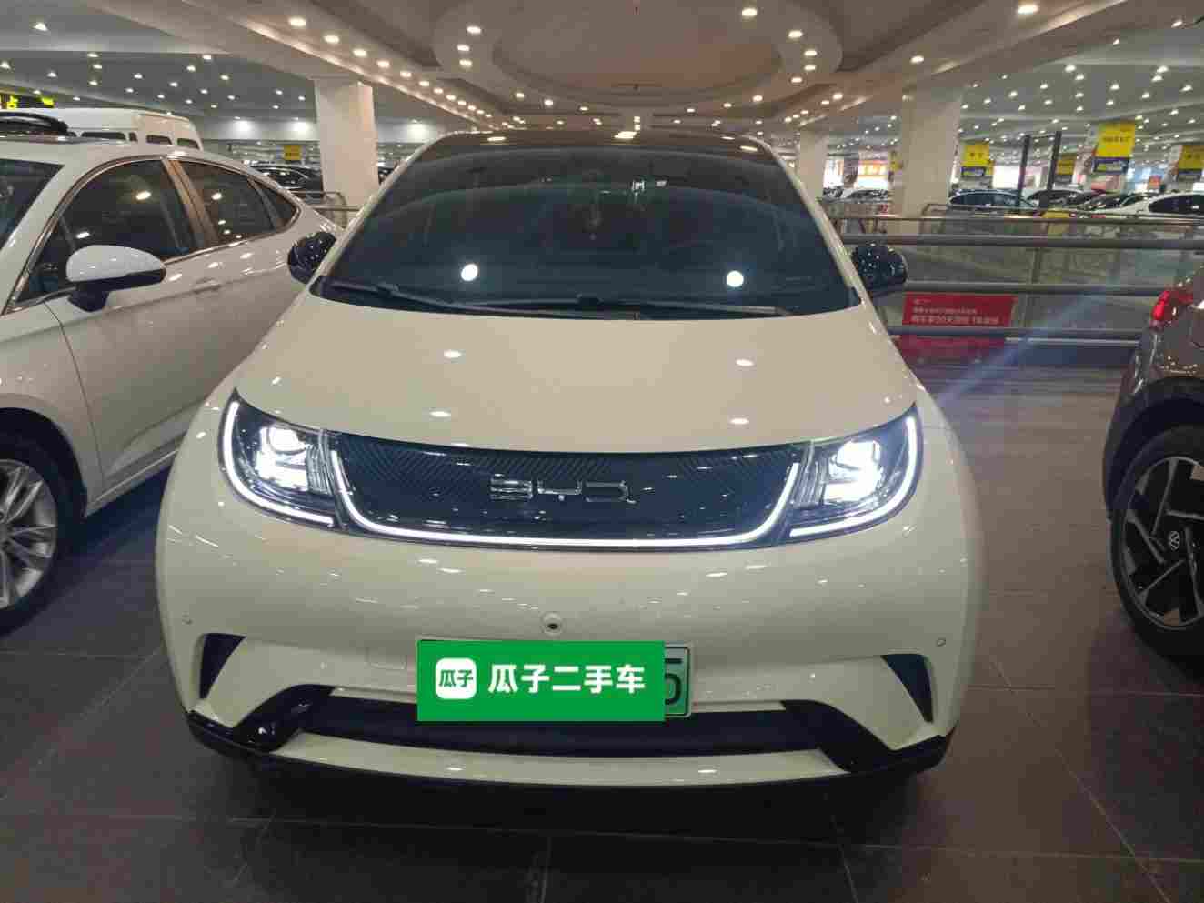 南京二手比亚迪海豚2023款，十万预算买台城市社交硬通货？