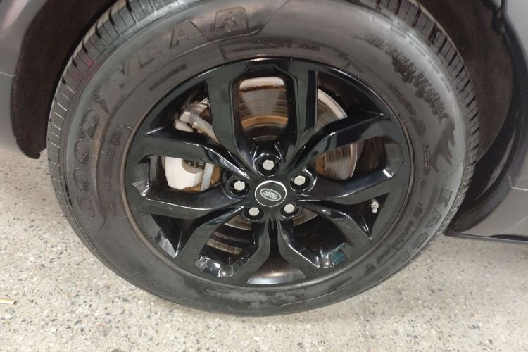 路虎 发现 2019款 3.0 SC V6 SE车身外观56