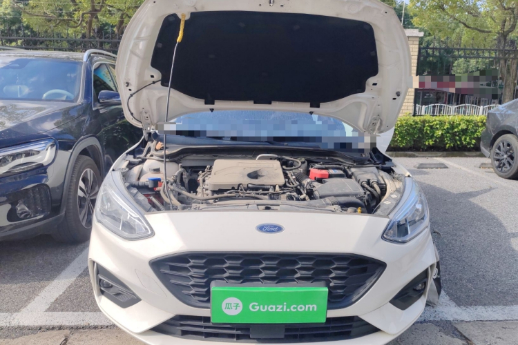 福特 福克斯 2020款 三厢 EcoBoost 180 自动锋潮型局部细节24
