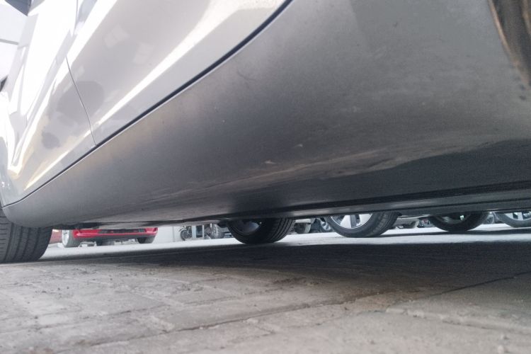 特斯拉 Model Y 2021款 标准续航后驱版局部细节9002