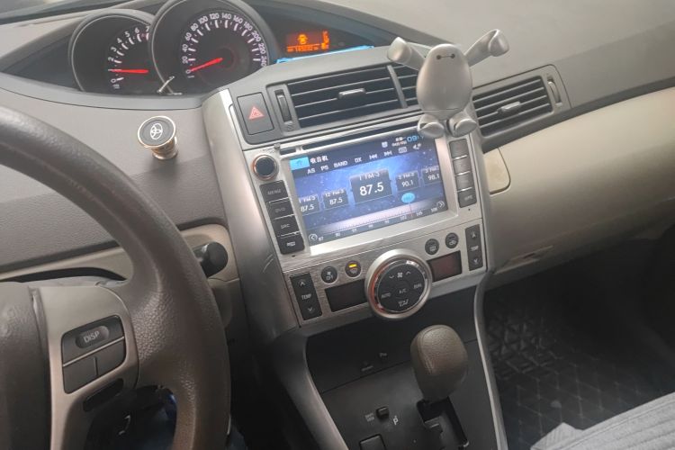 丰田 逸致 2011款 180G CVT舒适版局部细节16