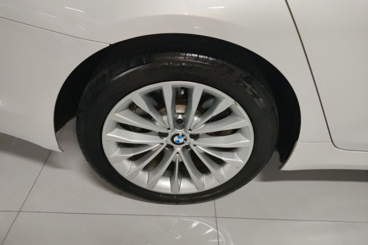 宝马5系 2018款 530Li 领先型 豪华套装车身外观6003