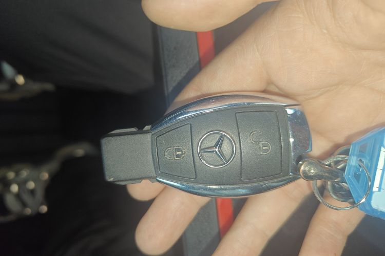 奔驰B级 2019款 B 200 动感型中控内饰11