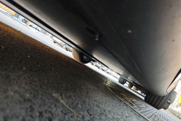 特斯拉 Model Y 2022款 后轮驱动版局部细节9002