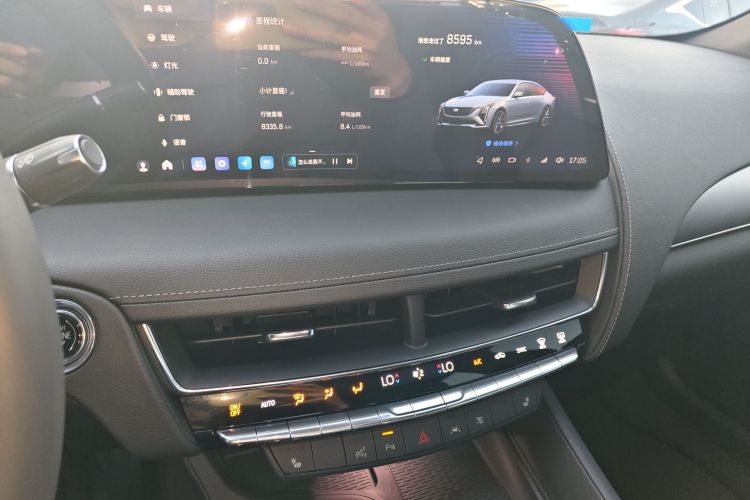 凯迪拉克CT5 2025款 28T 城市运动版中控内饰16