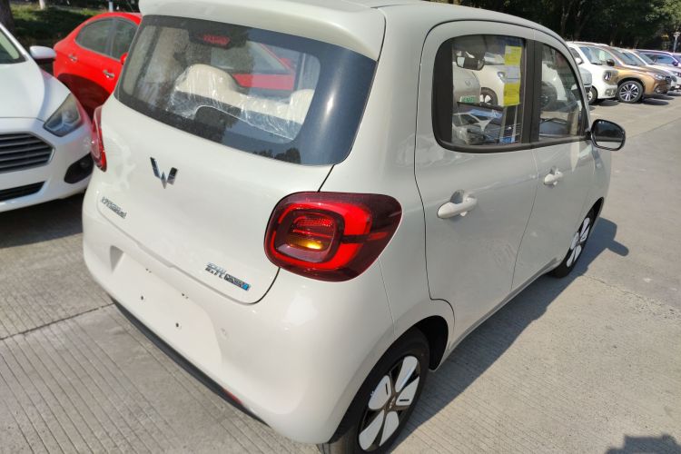 五菱汽车 宏光MINIEV 2025款 四门版 进阶款车身外观7