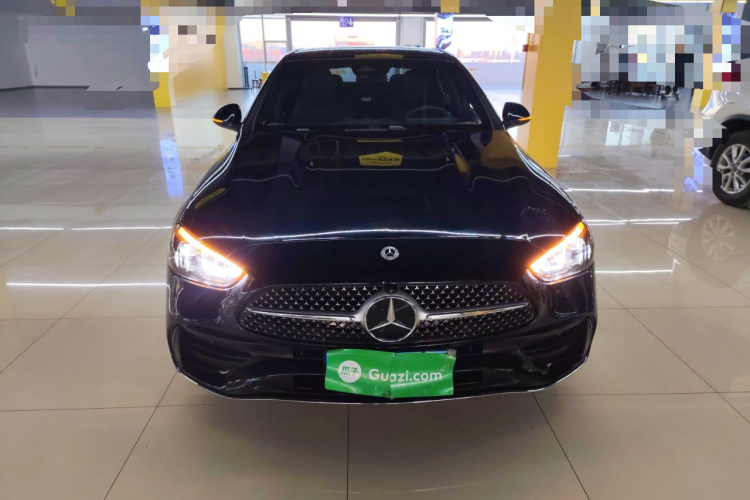 奔驰C级 2025款 C 260 L 运动版车身外观2