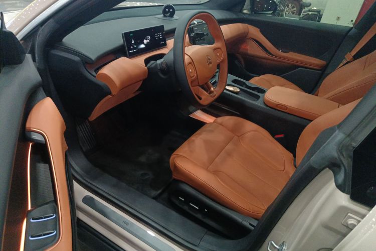 蔚来ET5 2022款 75kWh中控内饰19