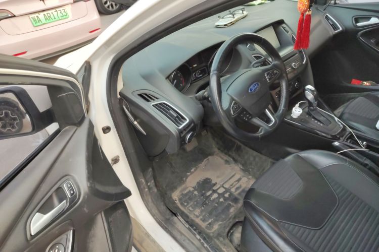 福特 福克斯 2015款 三厢 EcoBoost 180 自动精英型中控内饰20