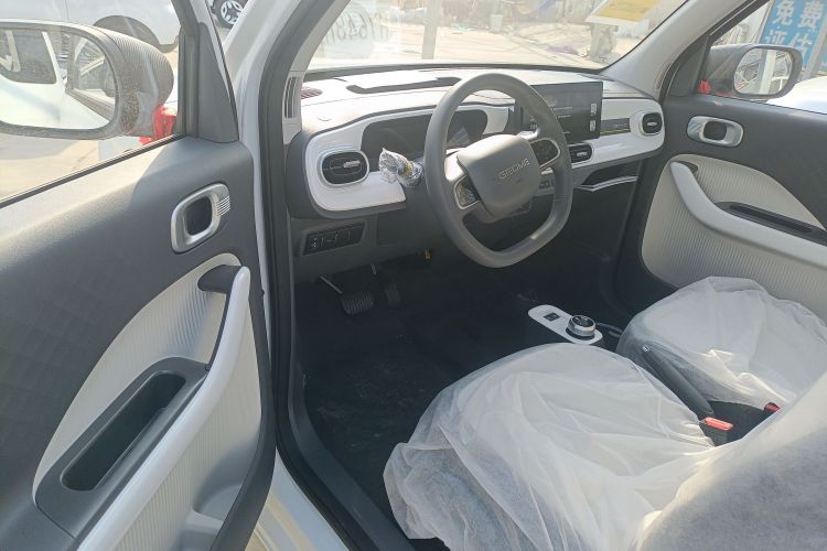 吉利银河 熊猫 2025款 210km 元气熊中控内饰7003