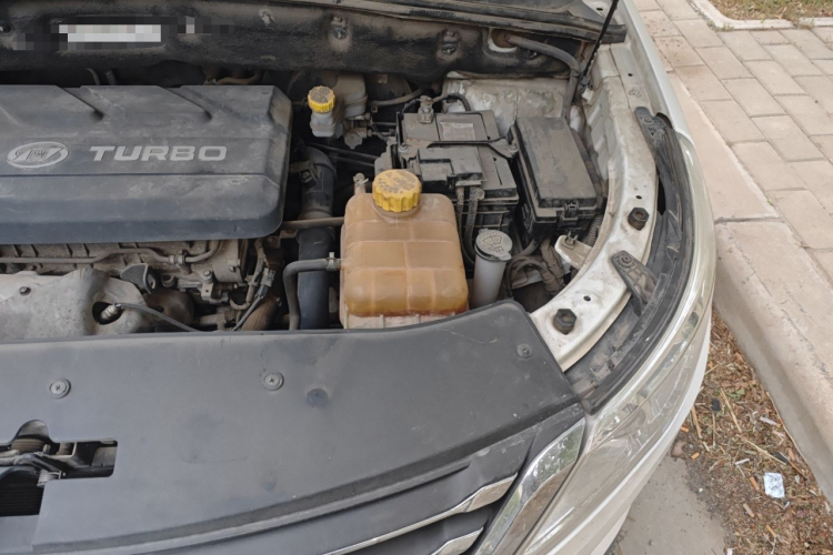 宝骏560 2016款 1.5T 手动舒适型局部细节9006