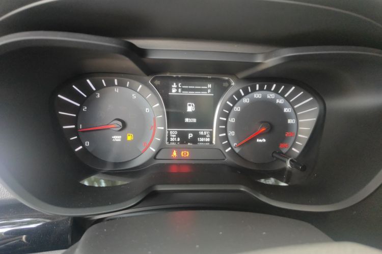 广汽传祺 传祺GS4 2015款 200T G-DCT豪华版中控内饰14