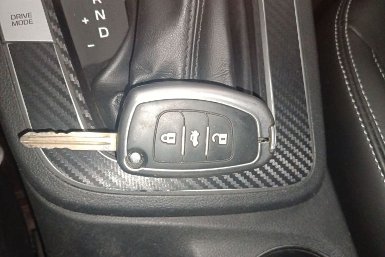 现代 领动 2016款 1.6L 自动智炫·精英型中控内饰11