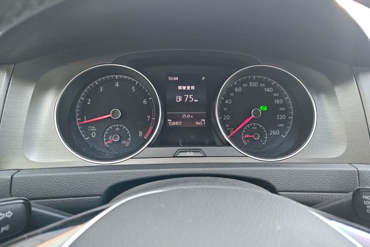 大众 高尔夫 2016款 1.6L 自动舒适型中控内饰14