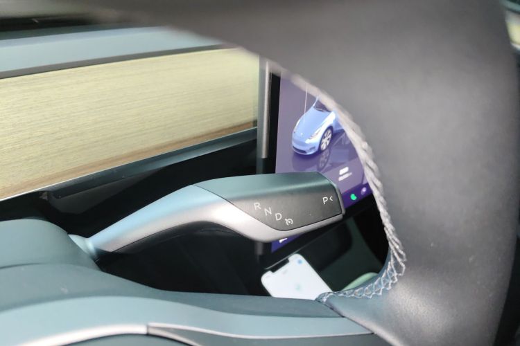 特斯拉 Model Y 2022款 改款 后轮驱动版中控内饰18