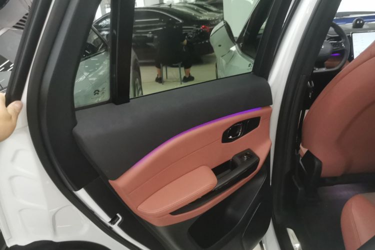 蔚来EC6 2020款 605KM 运动版中控内饰7008