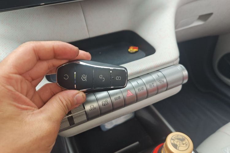 比亚迪 海豚 2021款 405km 时尚版中控内饰11