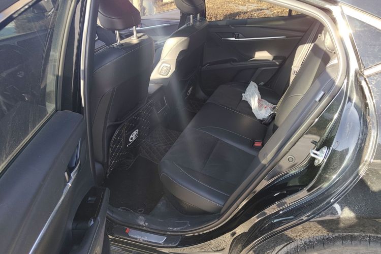 丰田 凯美瑞 2024款 双擎 2.0HXS 运动Plus版中控内饰7004