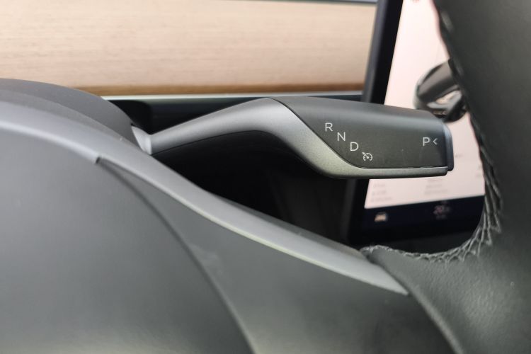 特斯拉 Model 3 2021款 标准续航后驱升级版中控内饰18