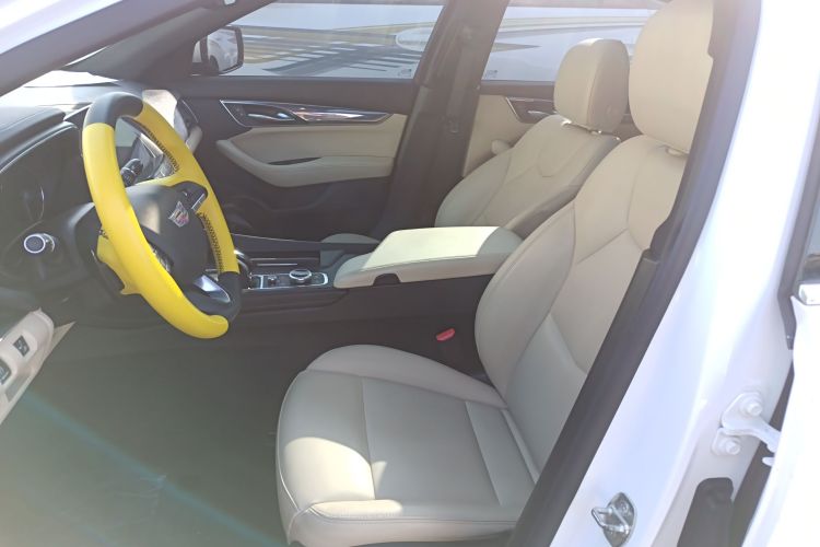 凯迪拉克CT5 2020款 28T 时尚型中控内饰19