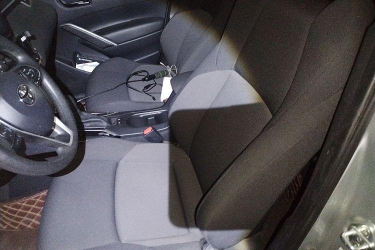 丰田 锋兰达 2022款 2.0L CVT领先版中控内饰19