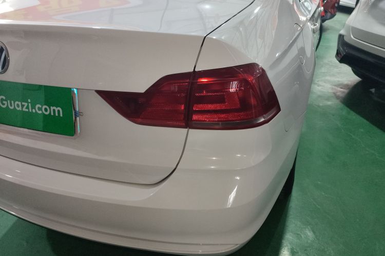 大众 桑塔纳 2021款 1.5L 手动风尚版车身外观9