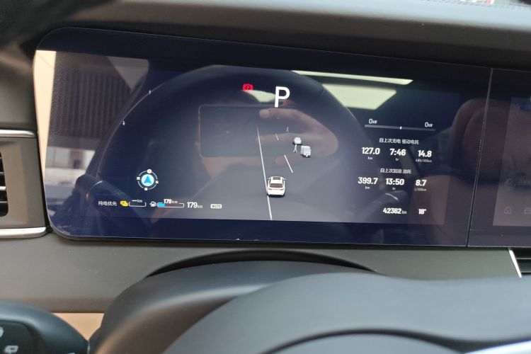 理想汽车 理想ONE 2021款 增程6座版局部细节14