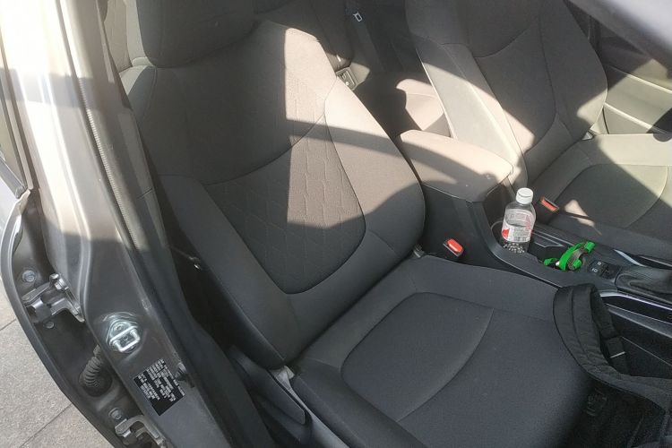 丰田 卡罗拉锐放 2022款 2.0L 先锋版局部细节41