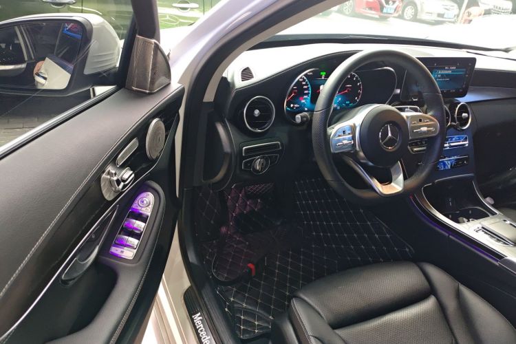 奔驰C级 2020款 改款 C 260 L 运动版中控内饰20