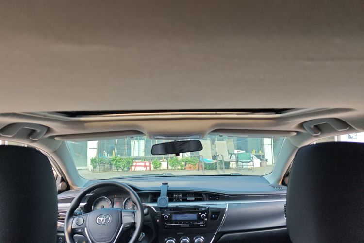 丰田 卡罗拉 2017款 1.2T CVT GL-i真皮版中控内饰22