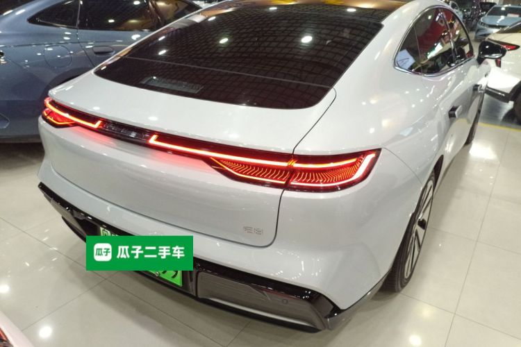 吉利银河 银河E8 2024款 550km 后驱PRO车身外观7