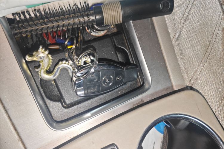 奔驰GLK级 2013款 改款 GLK 300 4MATIC 时尚型中控内饰7001