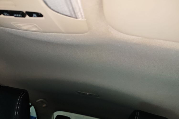 丰田 卡罗拉 2019款 1.2T S-CVT GL先锋版局部细节22