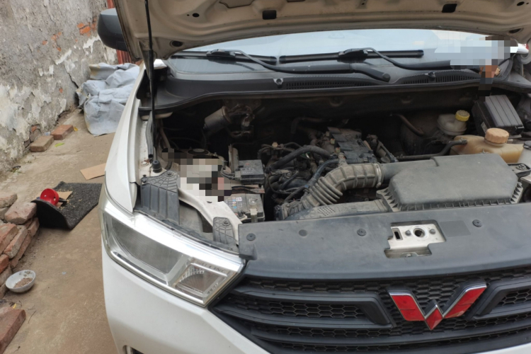 五菱汽车 五菱宏光 2019款 1.5L S基本型国VI LAR局部细节9006