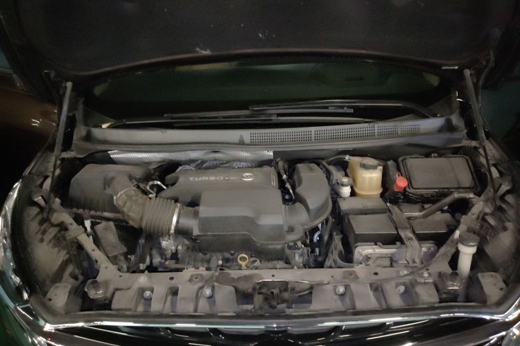 别克GL8 2020款 ES陆尊 653T 尊享型机舱底盘24