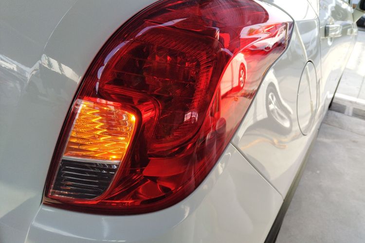 别克 昂科拉 2017款 18T 自动两驱都市领先型车身外观9