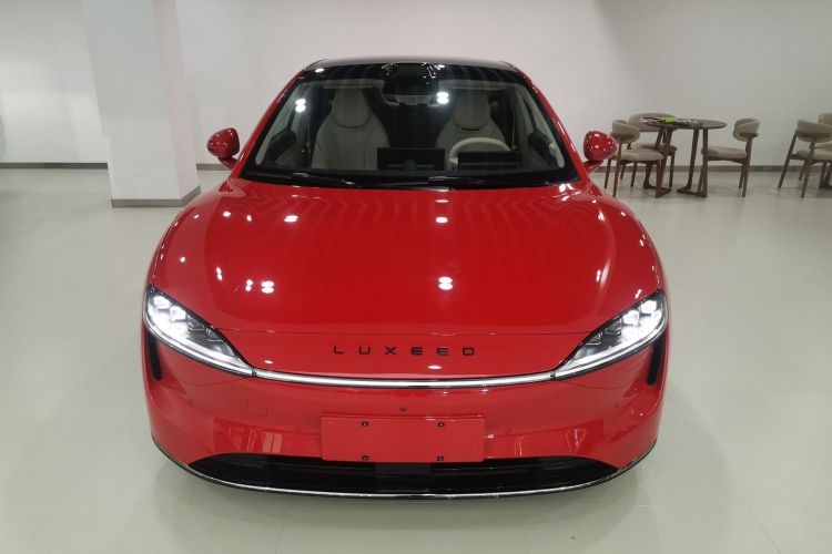 鸿蒙智行 智界S7 2024款 Ultra 四驱旗舰版车身外观2