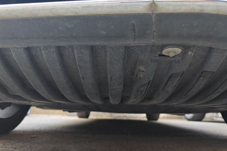 奔驰E级 2017款 E 300 L 豪华型局部细节9008