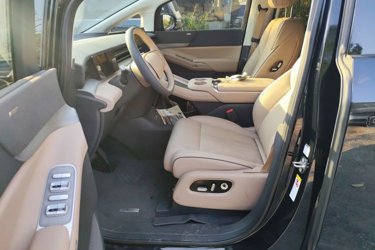 小鹏X9 2025款 740超长续航 Max中控内饰19