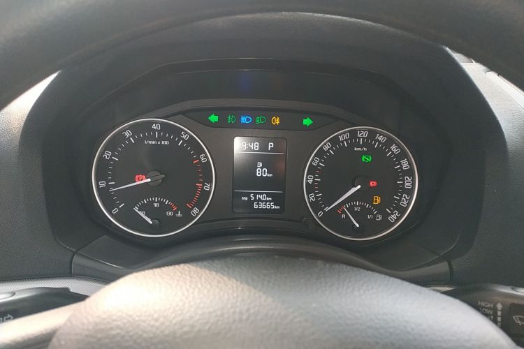 斯柯达 明锐 2014款 1.4TSI DSG逸俊版中控内饰14