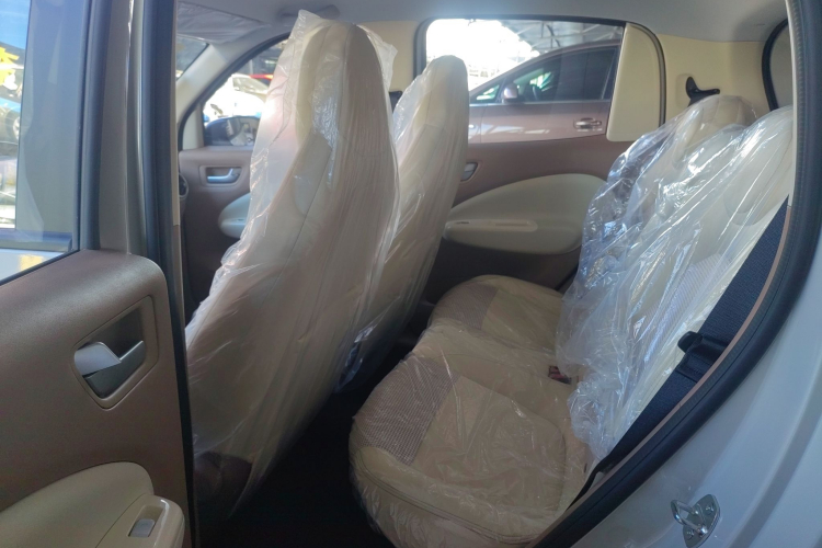 五菱汽车 宏光MINIEV 2025款 四门版 进阶款中控内饰21