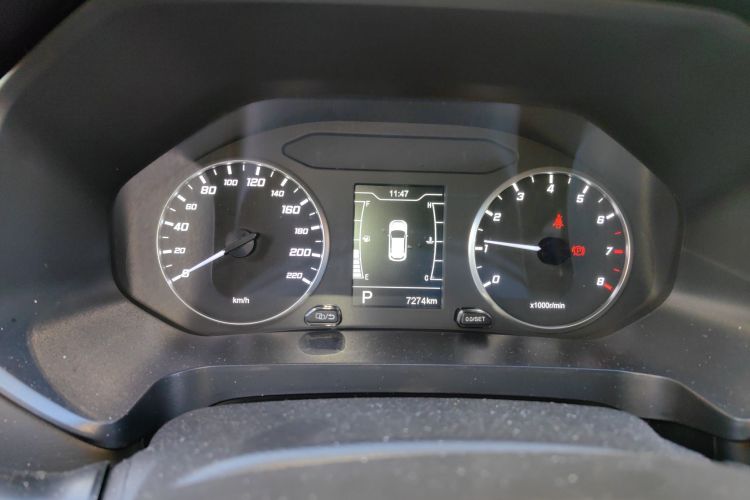 奇瑞 瑞虎5x 2025款 1.5L CVT卓越版中控内饰14