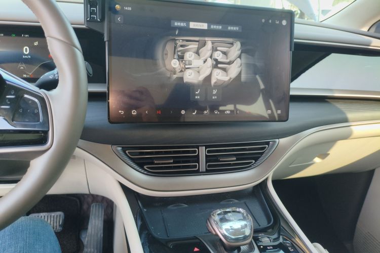 腾势D9 2022款 DM-i 970 四驱旗舰型局部细节16