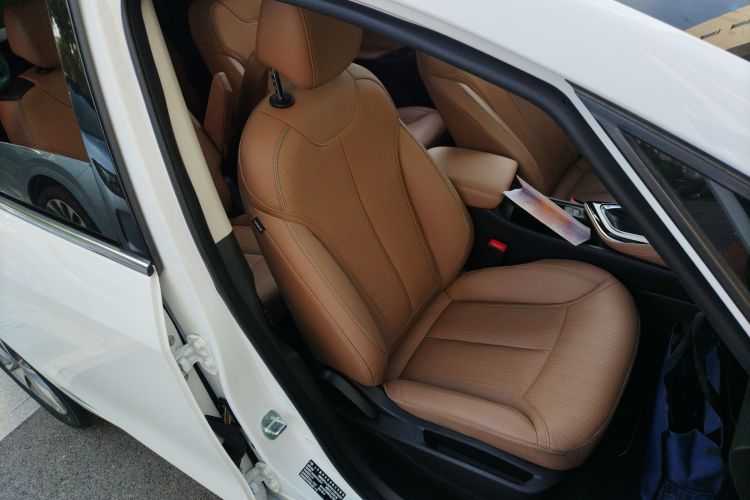 别克GL6 2021款 323T 轻混动互联豪华型局部细节41