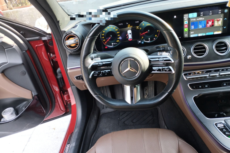 奔驰E级(进口) 2021款 改款 E 300 运动版中控内饰13